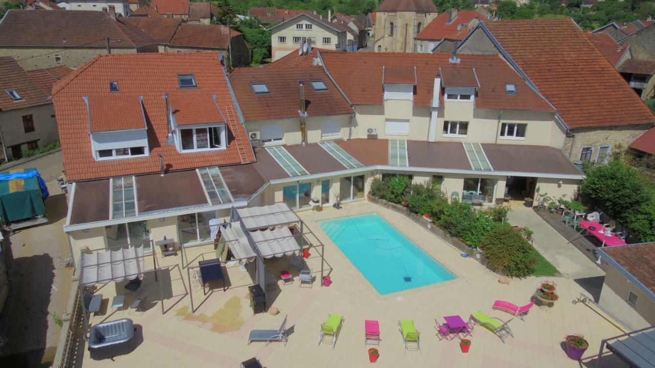 Au Pied De La Roche La Roche-Morey Exterior foto