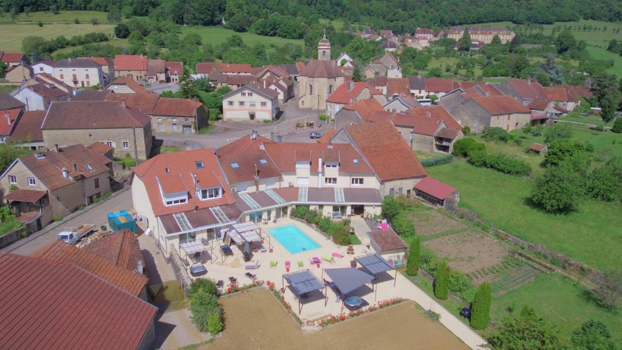 Au Pied De La Roche La Roche-Morey Exterior foto