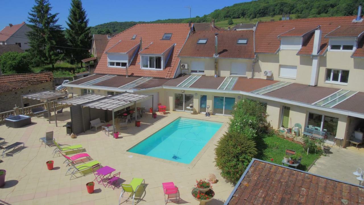 Au Pied De La Roche La Roche-Morey Exterior foto